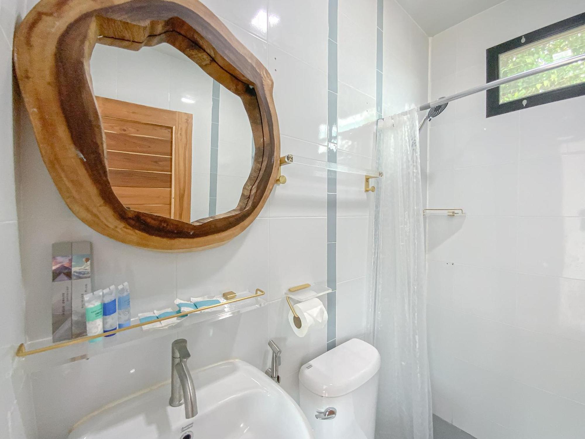 Samet Nangshe Goodview Hotel Takua Thung Bagian luar foto