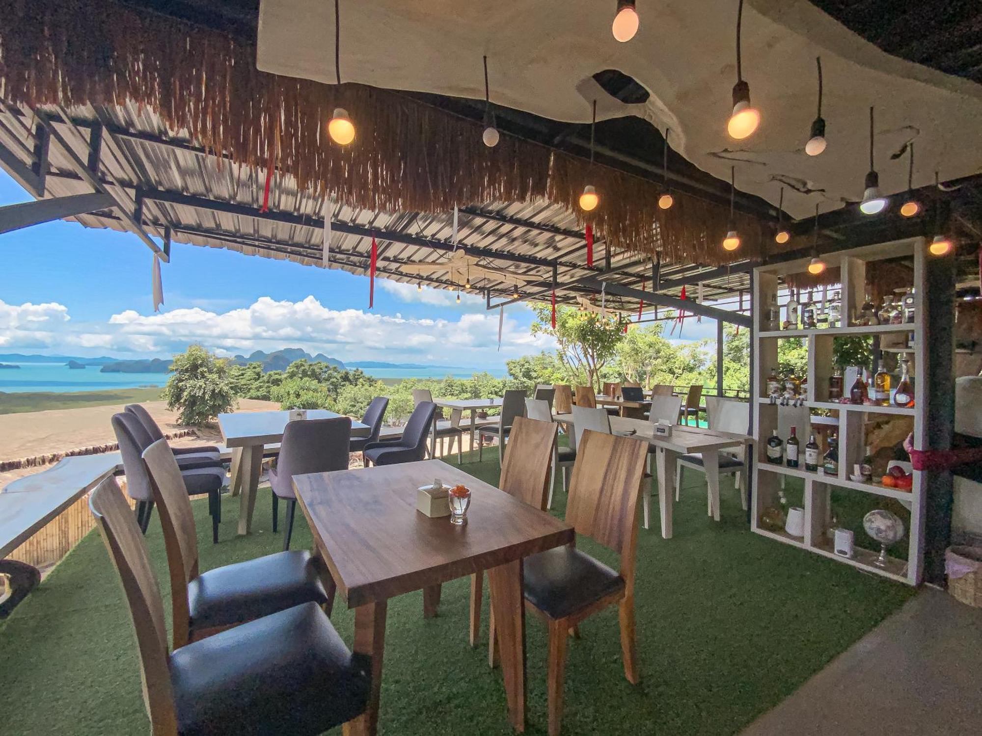 Samet Nangshe Goodview Hotel Takua Thung Bagian luar foto